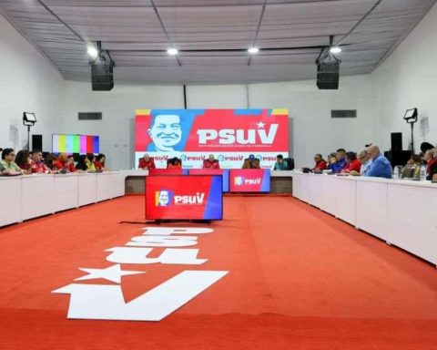 PSUV maintains a permanent agenda of mobilization for peace and sovereignty