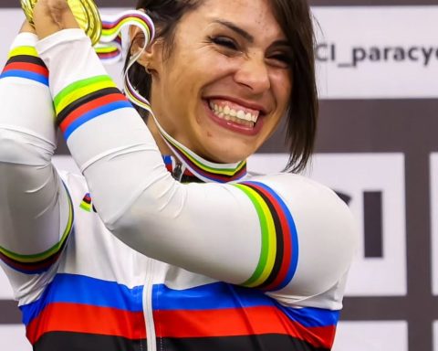 Paracycling: Sabrina Custódia is gold and 1st world record holder in the country