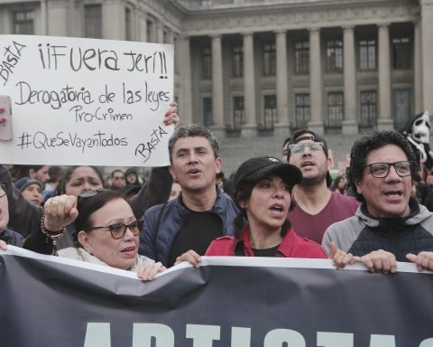 Performing artists and filmmakers in the national march: "Jerí is the continuity of Boluarte"