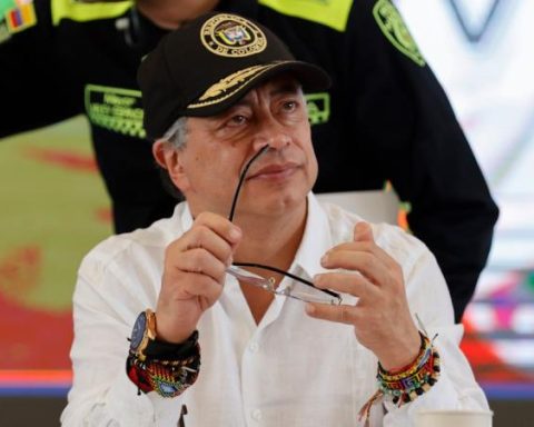 Petro Government presents project to convene a National Constituent Assembly