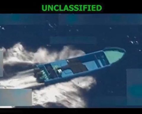 Petro accuses the US of 'extrajudicial executions' in international waters