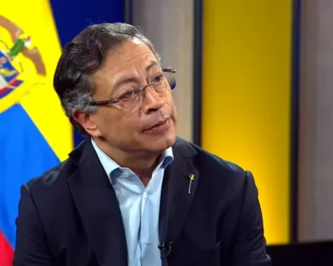 Petro says that private TV concessionaires use channels to oppose