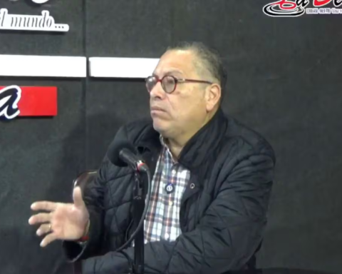 Phillip Butters after being attacked in Puno: "If the Police don't bring a helmet for me, they'll break my head"