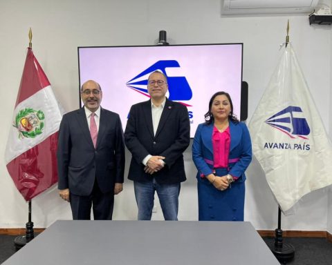 Phillip Butters confirmed his presidential formula with Avanza País