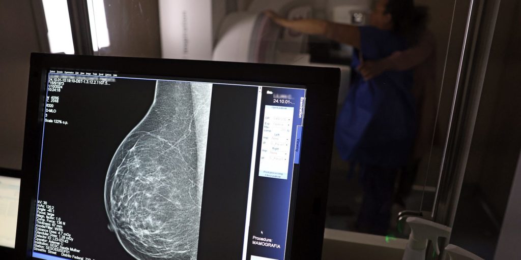 Pink October: how to receive sickness benefit for cancer treatment