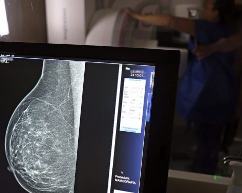 Pink October: how to receive sickness benefit for cancer treatment