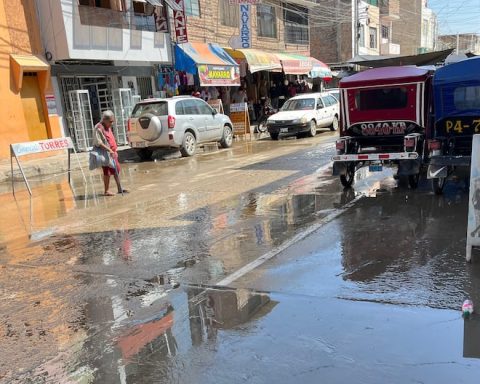 Piura: Drainage water affects dozens of merchants in Sullana
