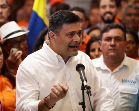 Popular Will requires the liberation of Freddy Superlano