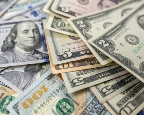 Price of the dollar in Colombia closed the week below $3,900