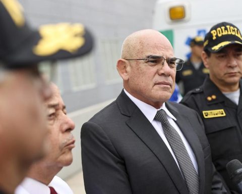 Prime Minister Ernesto Álvarez asks Congress to present this Wednesday the 22nd its request for a question of confidence