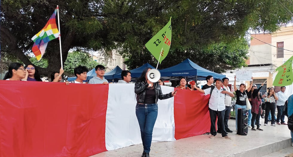 Professional associations, academics and mayors of Piura request to restore governance and combat insecurity