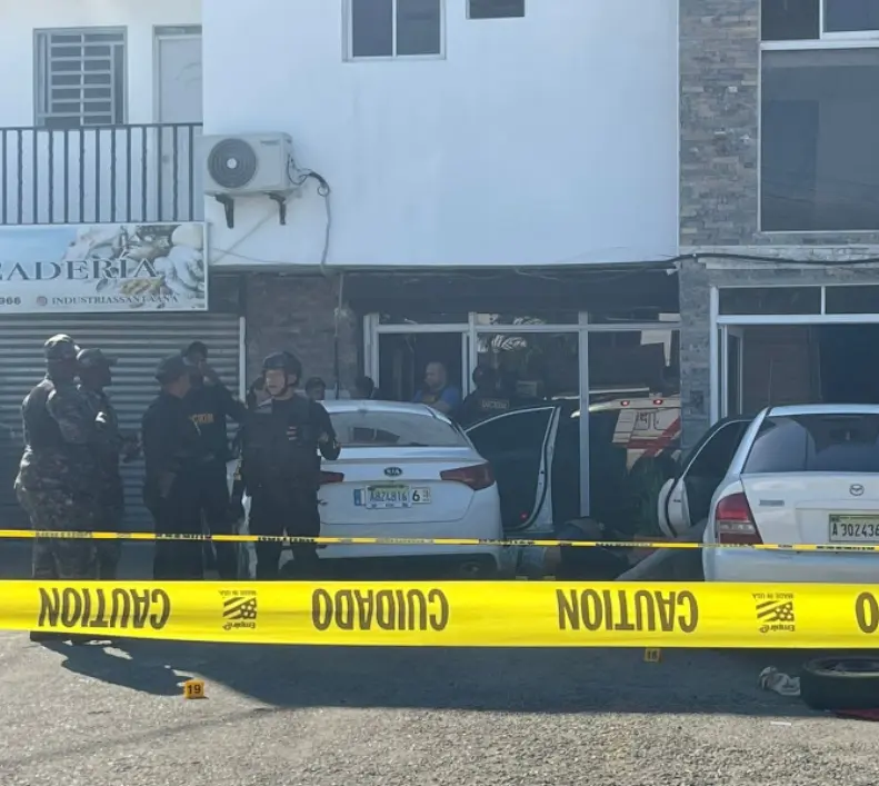 Ministerio Público arresta 11 policías vinculados a muerte de cinco hombres en Santiago