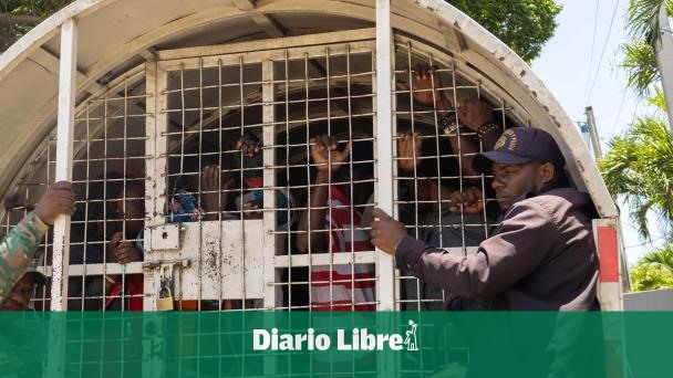 RD deportes 370,240 undocumented Haitians in the last year