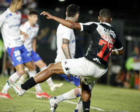 Rádio Nacional broadcasts the emotions of Fortaleza and Vasco