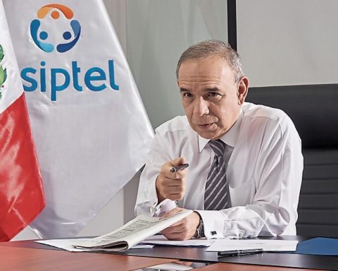 Rafael Muente accuses Dina Boluarte's government to want to take him away from Osiptel