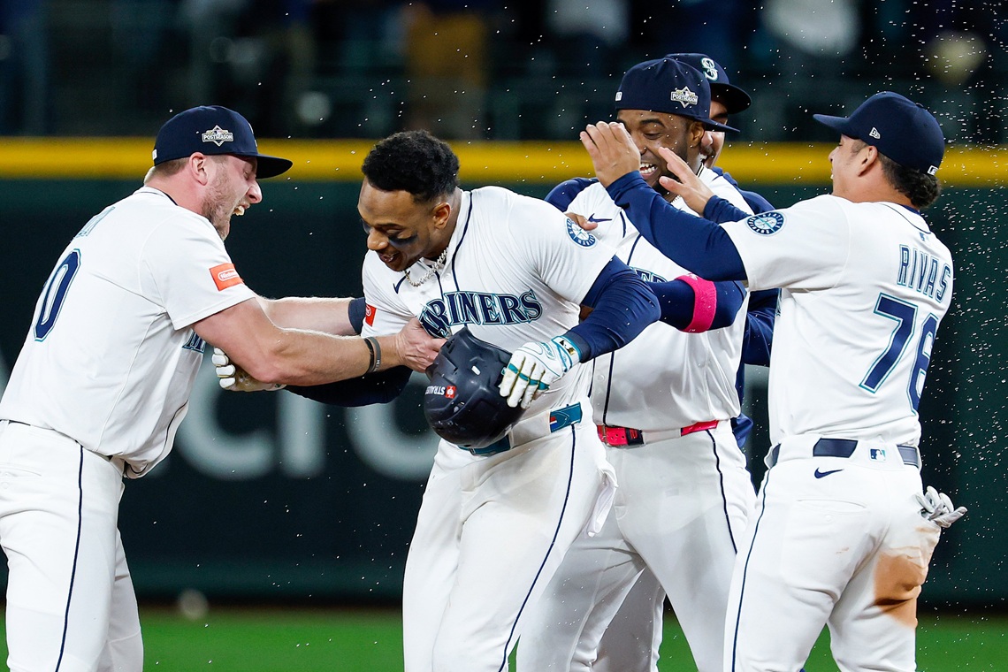 Randy Arozarena's Mariners meet Yariel Rodríguez's Blue Jays in the MLB playoffs