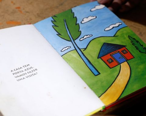 Reading teaches empathy to children, says president of the National Library
