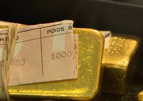 Record gold price: investors seek safe haven