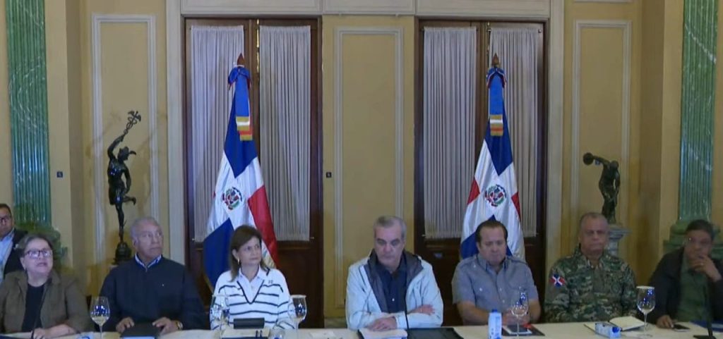 Alerta roja: Gobierno extiende suspensión laboral por tormenta Melissa