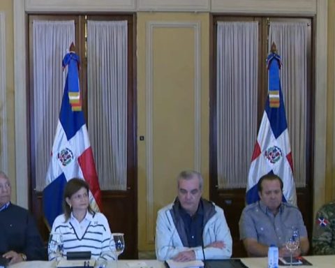 Alerta roja: Gobierno extiende suspensión laboral por tormenta Melissa