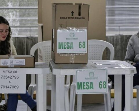 Registrar's Office explains who has the right to half a day off for voting in the October 26 elections