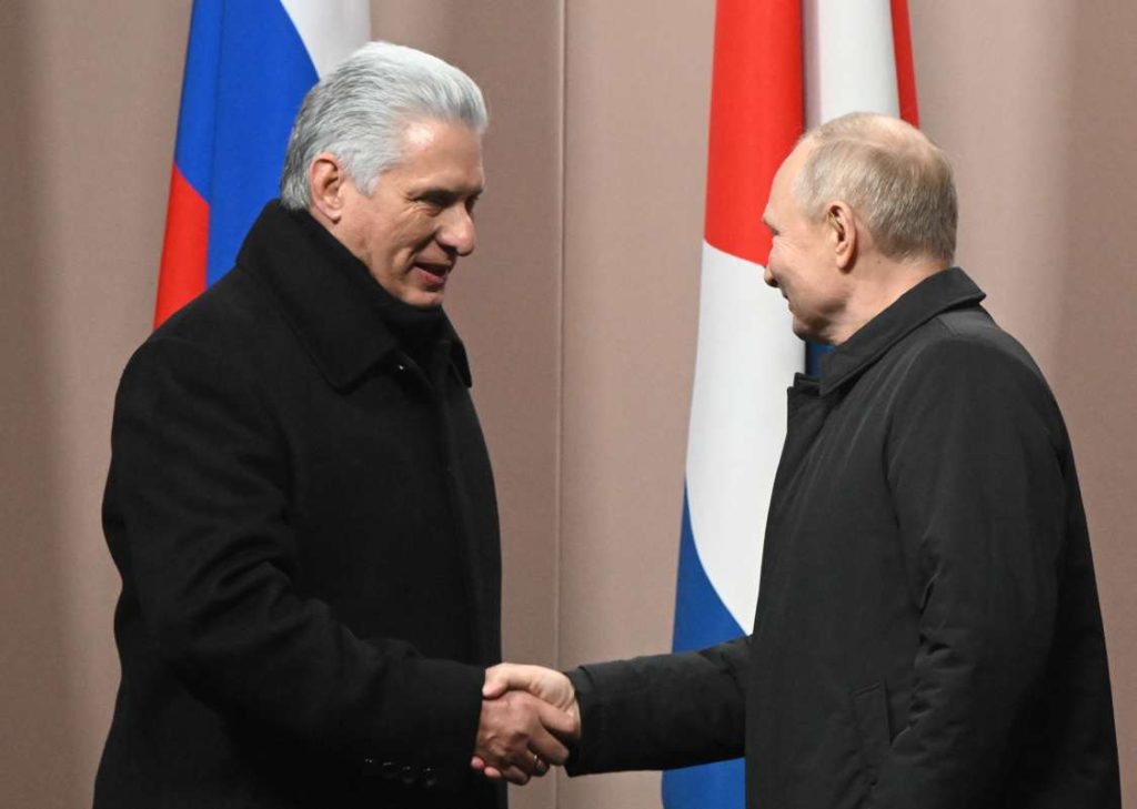 Russia asks Cuba to strengthen its alliance in the face of Western sanctions