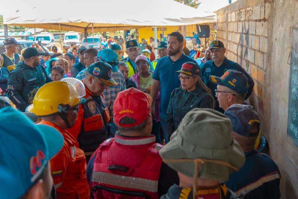 Search continues for the 14 miners in El Callao after 36 hours