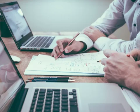 Seven out of 10 Dominicans use AI in their daily lives