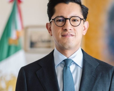 Sheinbaum proposes Roberto Velasco as head of North America at SRE