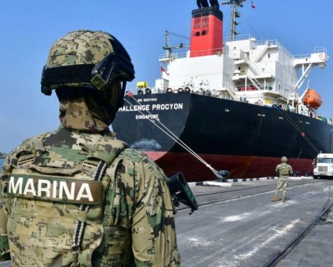 Sheinbaum sends initiative to strengthen Semar control in customs