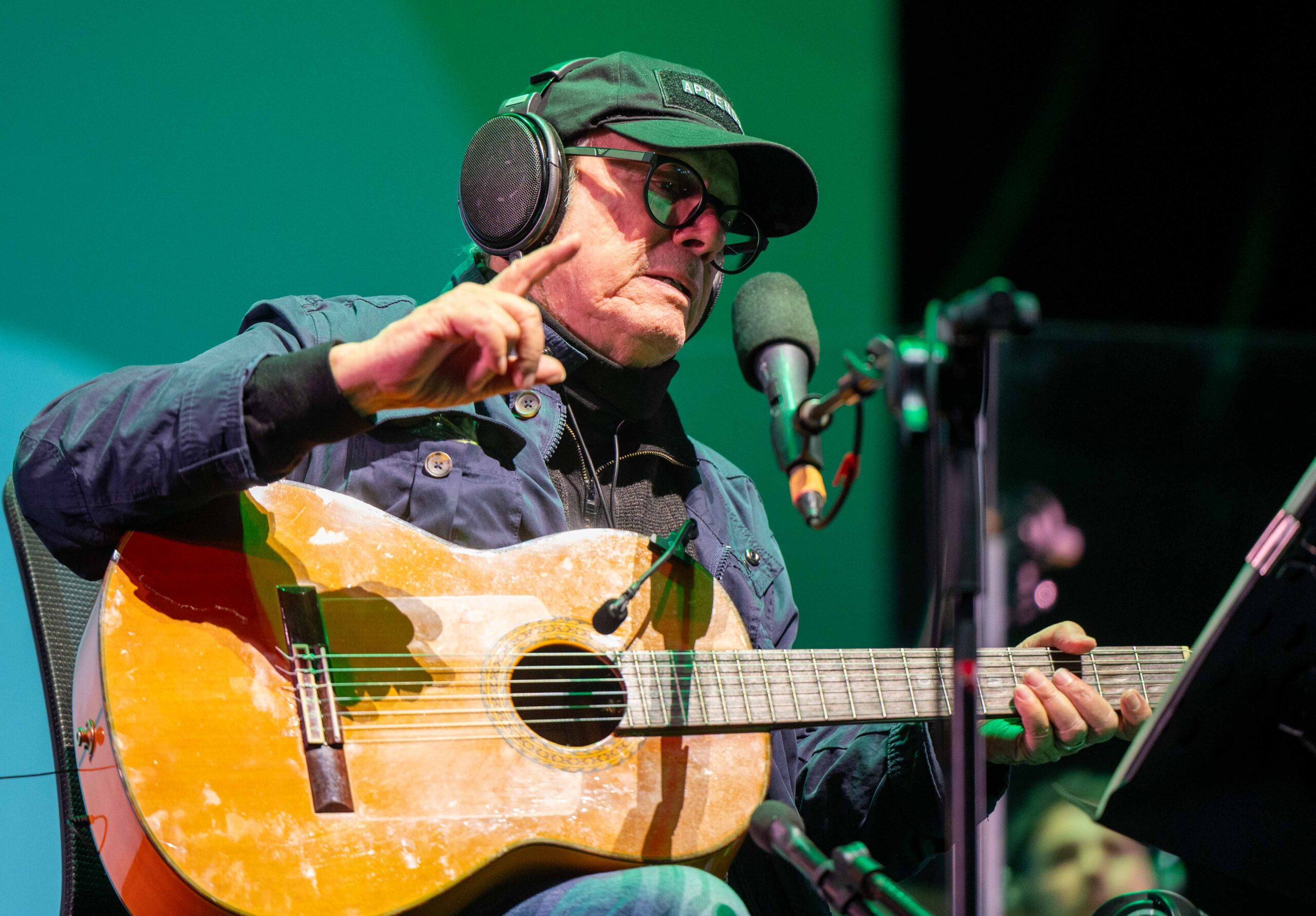 Silvio Rodríguez in Peru: the virtue of accompanying