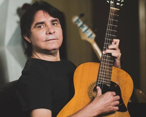 Singer Lô Borges is in stable condition after undergoing tracheostomy