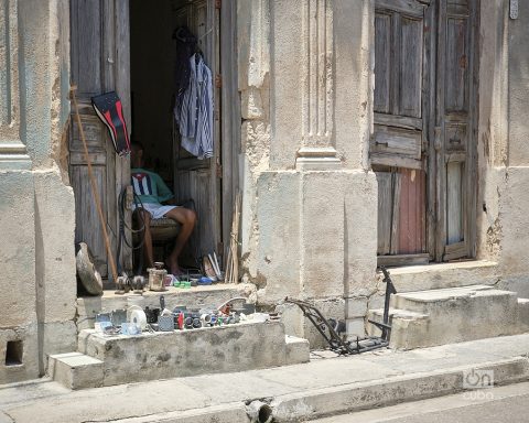 Six points about the Government Program and a mandatory mention