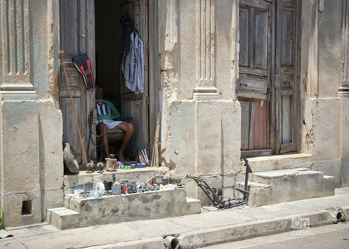 Six points about the Government Program and a mandatory mention