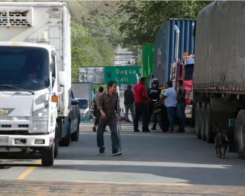 So far this year, 700 blockades have been reported on the country's roads