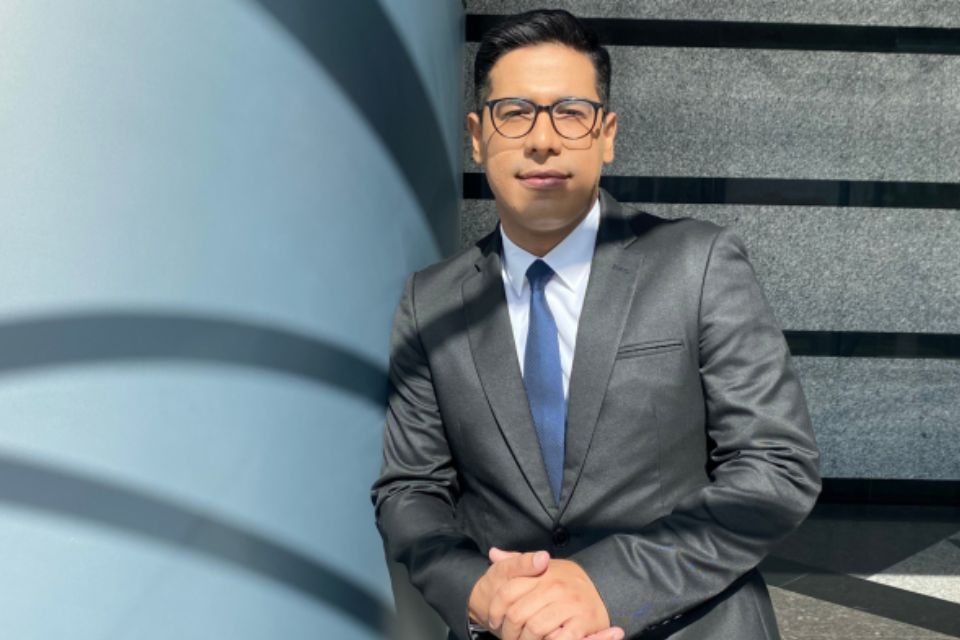 Subjects without identification and dressed in black disappeared journalist Joan Camargo