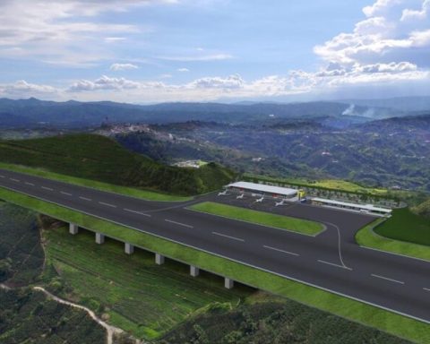 Tender advances for the construction of the Café Airport