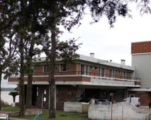 Tender for the Punta Gorda parador and hotel