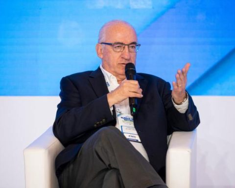 The BANREP manager warns that economic growth is not sustainable in the long term