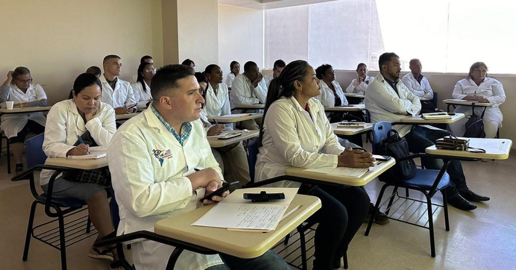 The Cuban regime describes doctors who criticize the missions as ungrateful, resentful and traitors