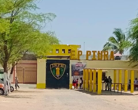 The INPE removes the heads of the Piura prison after the escape of an inmate