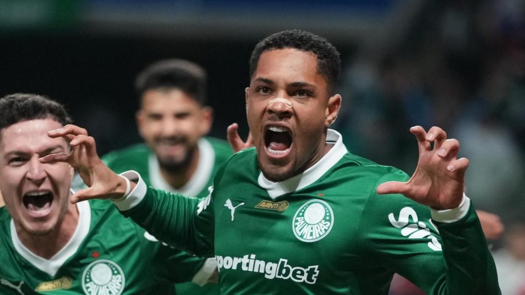 The Palmeiras de Vitor Roque is already a leader