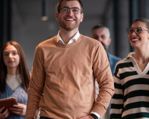 The Power of Silent Leadership: When Calm Inspires More Than Words