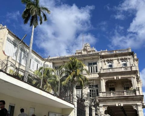 The Spanish Consulate in Havana, on the last day to request nationality with the LMD