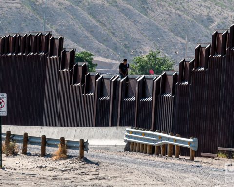 The US deports Cubans with criminal records to Mexico