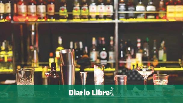 The consumption of alcoholic beverages decreases in the DR