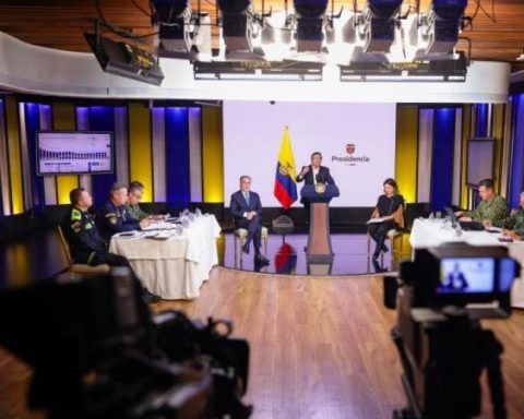 The criteria set by the CRC for presidential addresses to be transmitted