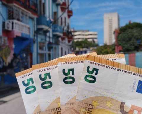 The euro reaches 500 Cuban pesos in the informal market