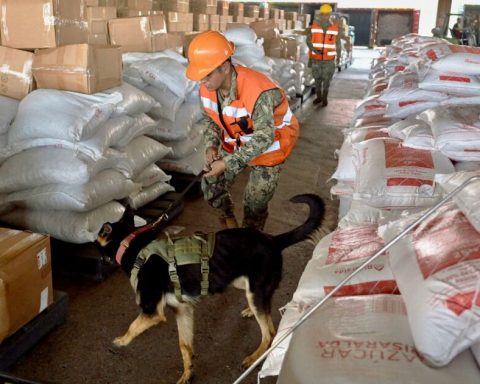 The government collects import taxes as never before