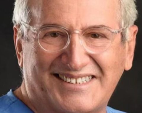 The neurosurgeon from Córdoba, Remberto Burgos de la Espriella, died